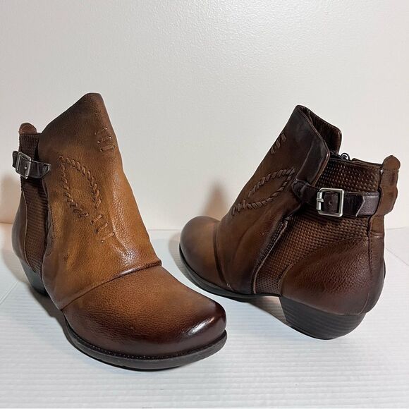 Miz Mooz Mimic Leather Wide Width Wrapped Ankle Boots - Picture 1 of 8